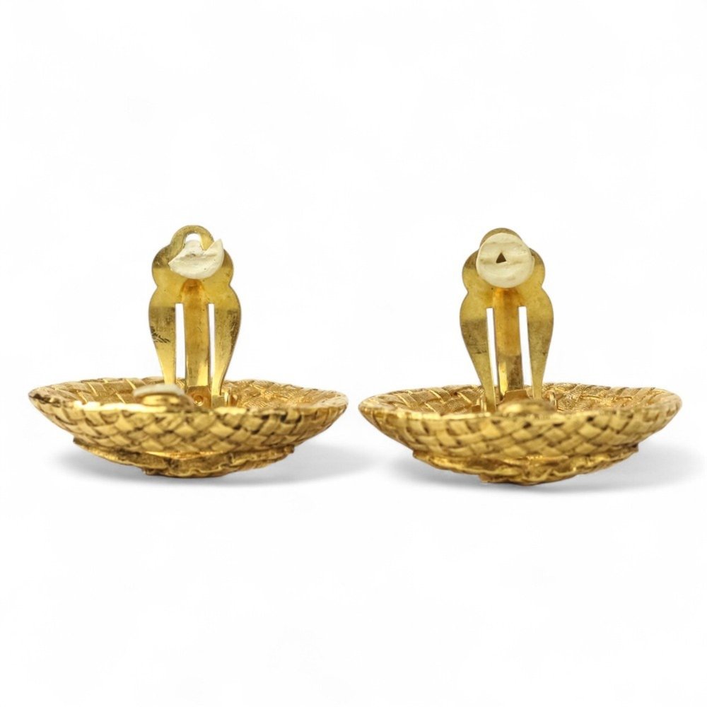 CHANEL Vintage Gold Logo Earrings - Picture 4 of 9